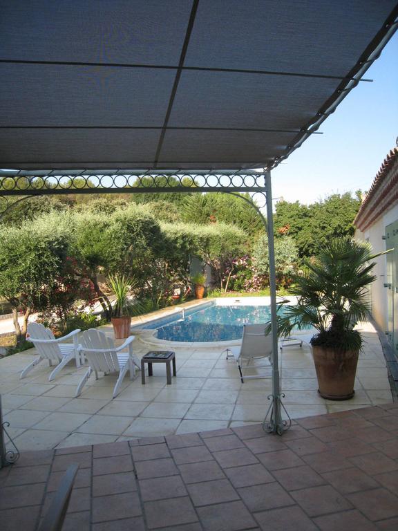 Le Clos Olives Comps  Room photo